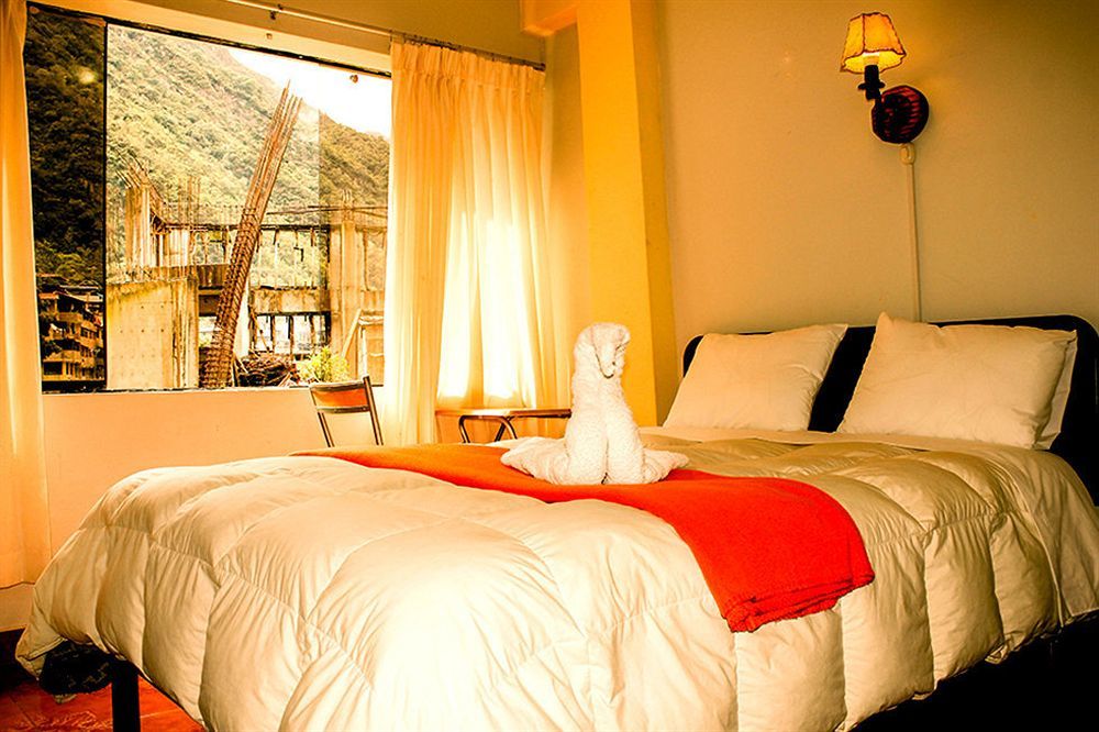 Dennys House Hotel Machu Picchu Bagian luar foto